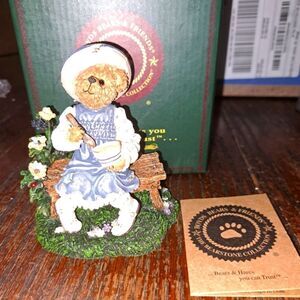 Vintage 2001 Boyds Bear Classic Bearytales Lil'Ms Muffet Figurine 2455 Bearstone